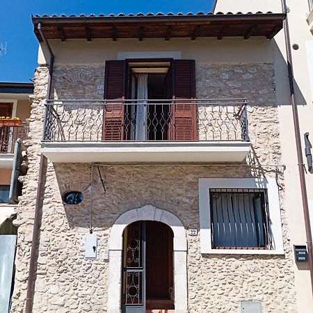 La Casa Di B Villa Paganica Exteriör bild